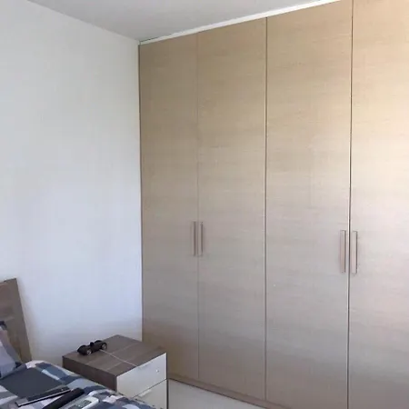 Neoptolemou Residences